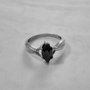 Marquise Black Stone 925 Silver Ring - AVON